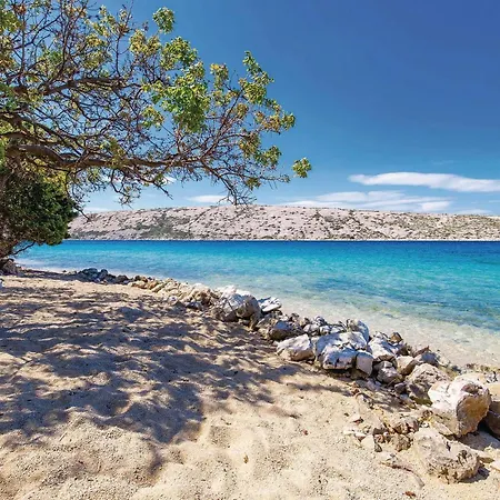 In Rab With Kitchen Barbat na Rabu