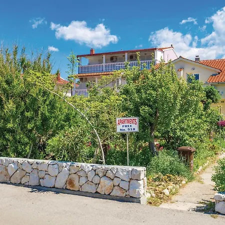 In Rab With Kitchen Apartament Barbat na Rabu