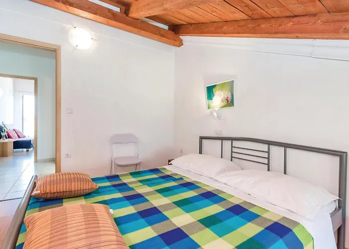 In Rab With Kitchen דירה Barbat na Rabu