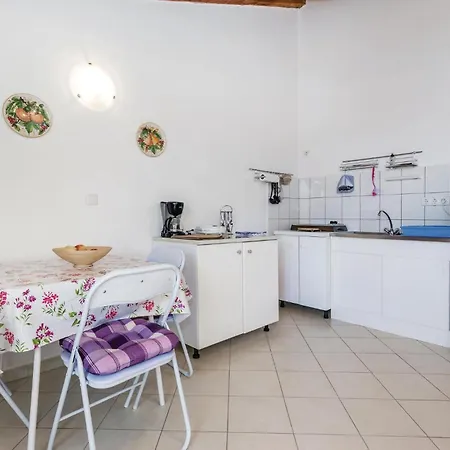 1 Bedroom Cozy In Rab Lejlighed Barbat na Rabu