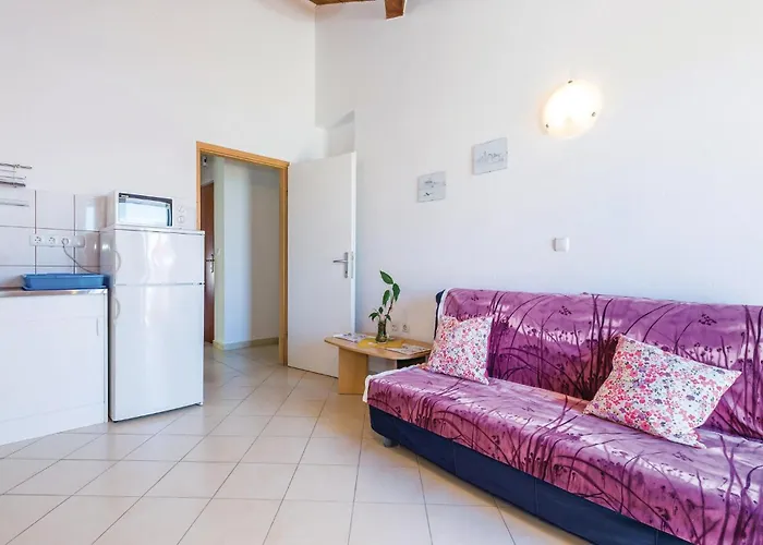 In Rab With Kitchen Barbat na Rabu