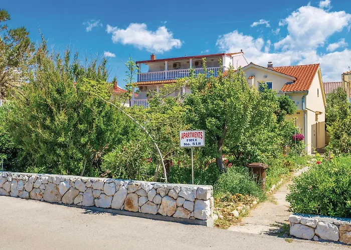 In Rab With Kitchen Appartamento Barbat na Rabu